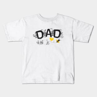 Dad to be | Pregnancy Announcement With Black Floral Typography and Yellow Heart And Bee Kids T-Shirt